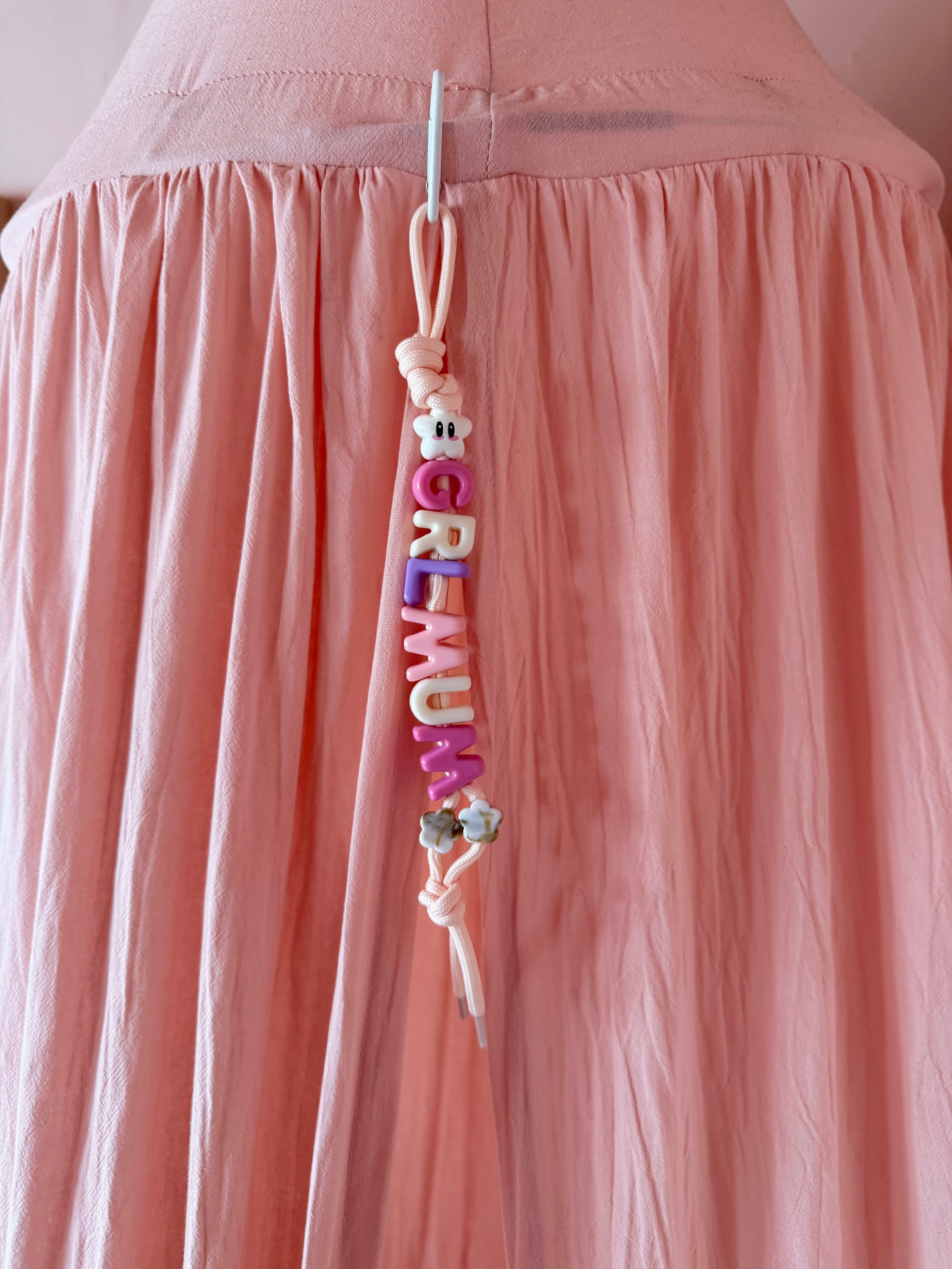 DAZED JOY White+Pink  GRL mum Keychain