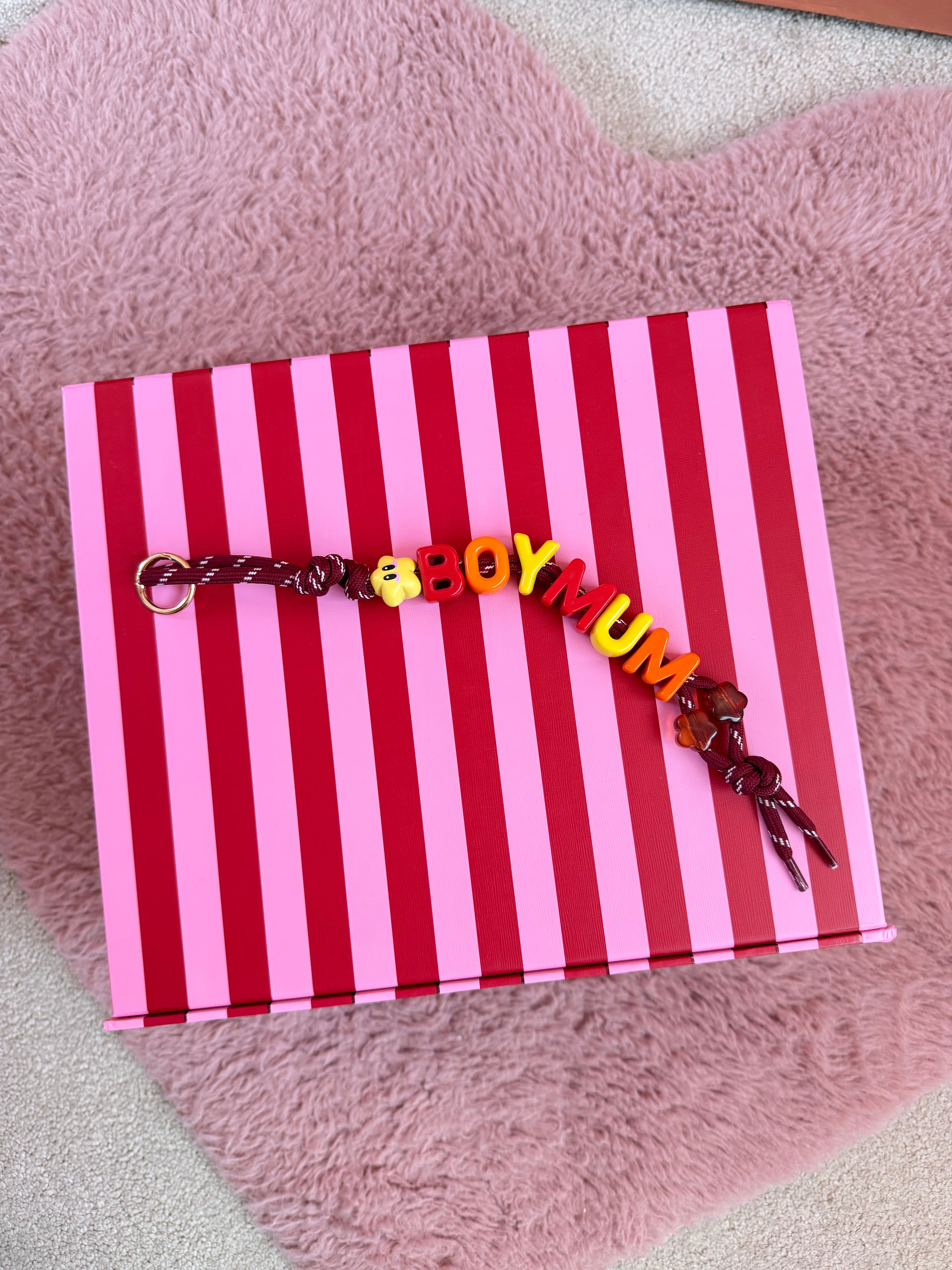 DAZED JOY Yellow+Red Boy Mum Keychain